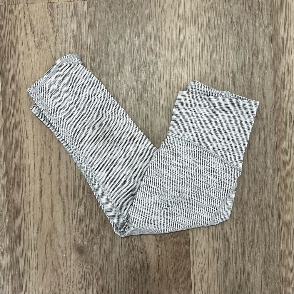 Lululemon Gray Leggings with Mesh Detail - 4